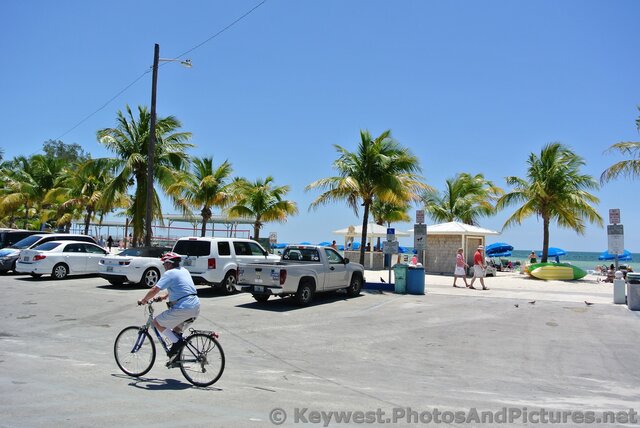 Entrance area into Higgs Beach.jpg