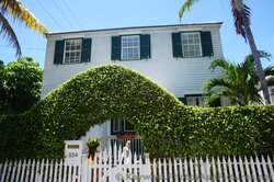 534 Margaret St House Salt Island Provisions Key West.jpg