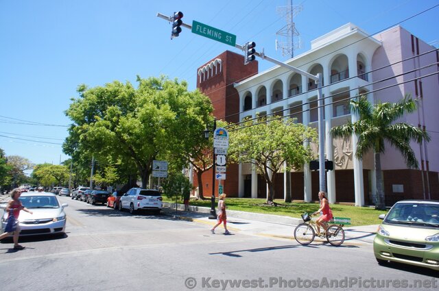 Begin of Interstate Highway 1 and Fleming St in Key West.jpg